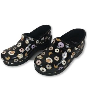 dansko donut clogs